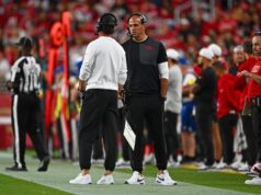 Não espere que o 49ers Robert Saleh aproveite a primeira oportunidade de treinador principal Luke Gifford (57), do San Francisco 49ers, treina nas instalações de treino do San Francisco 49ers em Santa Clara, Califórnia, na quarta-feira, 11 de junho de 2025. (Dai Sugano/Bay Area News Group)