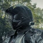 Não precisa ser caro, como deixar a viseira do capacete escorregadia como folhas de taro