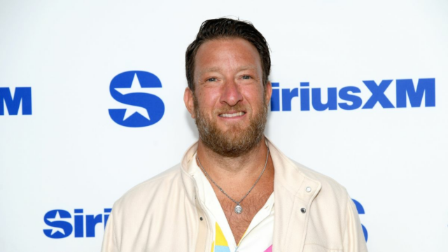 Netflix faz parceria com Barstool Sports para trazer três podcasts Netflix faz parceria com Barstool Sports para trazer três podcasts de vídeo para o Streamer