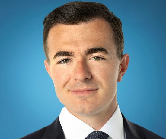 NewsNation assume visão global e nomeia correspondente internacional de Robert Robert-Sherman-NewsNation