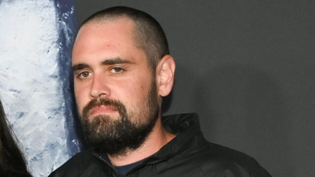 Nick Reiner faz primeira aparição no tribunal sob a acusação Nick Reiner faz primeira aparição no tribunal sob a acusação de assassinato dos pais Rob e Michele Reiner