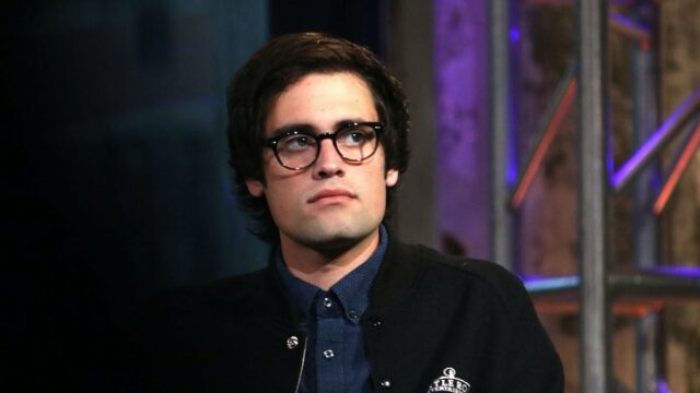 Nick Reiner se rende à polícia após ser cercado em imagens de prisão recém-divulgadas
