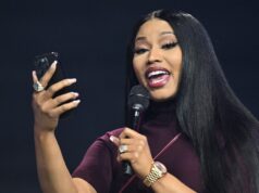 Nicki Minaj surpreende conservadores com elogios ao presidente dos EUA A rapper Nicki Minaj fez uma aparição surpresa em uma reunião de conservadores no Arizona.