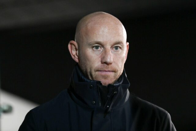 Nicky Butt critica o Manchester United pela decisão “absolutamente nojenta” Bruno Fernandes da comemoração do gol do Manchester United com Matheus Cunha, uniforme preto