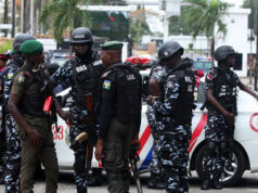 Nigéria investiga rede de extração de órgãos após descobrir cadáveres mutilados Nigéria investiga rede de extração de órgãos após descobrir cadáveres mutilados