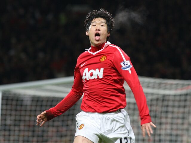 No momento em que Ji-Sung Park colocou o Man Utd Ji-sung Park comemora contra o Arsenal
