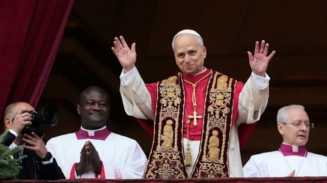 No primeiro sermão de Natal, Papa Leão critica as condições para os palestinos em Gaza
