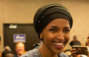 Nolte: Democratas de Minnesota supostamente receberam dezenas de milhares em dinheiro de campanha de golpistas somalis Nolte: Democratas de Minnesota supostamente receberam dezenas de milhares em dinheiro de campanha de golpistas somalis
