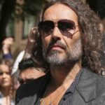 Novas acusações contra o comediante Russell Brand no Reino Unido
