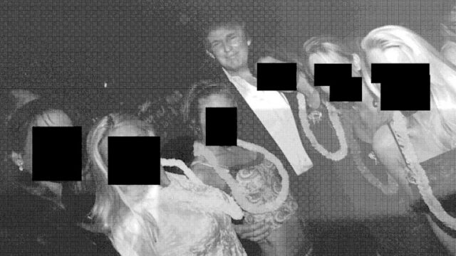 Novas fotos do cofre de Epstein mostram Trump, Bannon, Gates Os democratas da Câmara divulgaram uma seleção de fotos do espólio de Jeffrey Epstein, incluindo algumas de Donald Trump, Bill Clinton e do ex-príncipe Andrew. Fonte: @OversightDems/X