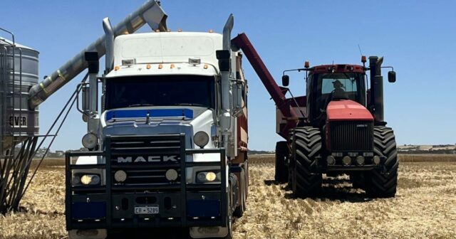 Novas instalações no horizonte para clube de hóquei após colheita Novas instalações no horizonte para clube de hóquei após colheita comunitária