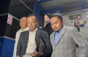 Novo Drama! No meio da questão da infidelidade, por que Inara Rusli está policiando Insanul Fahmi em relação à fraude? Novo Drama! No meio da questão da infidelidade, por que Inara Rusli está policiando Insanul Fahmi em relação à fraude?