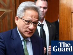 Nvidia insiste que não é a Enron, mas seus acordos de IA estão testando a fé dos investidores Nvidia insiste que não é a Enron, mas seus acordos de IA estão testando a fé dos investidores