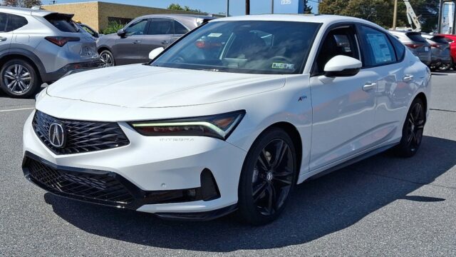 O 2026 Acura Integra A-Spec Tech 6 velocidades Stick Shift sedã esportivo
