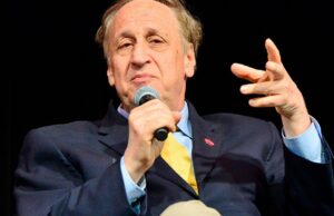 O CEO da AMC Theatres, Adam Aron, teve um pequeno derrame e espera uma “recuperação rápida e total”, afirma a empresa O CEO da AMC Theatres, Adam Aron, teve um pequeno derrame e espera uma “recuperação rápida e total”, afirma a empresa