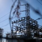 O Estado controla os lucros da PG&E e de outras empresas de serviços públicos, à medida que o debate sobre o projeto de lei avança