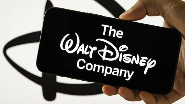 O Google supostamente remove vídeos de IA de personagens da O Google supostamente remove vídeos de IA de personagens da Disney após cessar e desistir