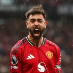 Adam Wharton jogando contra a Albânia pela Inglaterra.