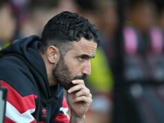 O Manchester United está cada vez mais tentado por uma possível contratação em janeiro Antoine Semenyo, do Bournemouth, comemora depois de marcar um gol para fazer o 1 a 0 durante a partida da Premier League entre AFC Bournemouth e Fulham FC no Vitality Stadium em 14 de abril de 2025