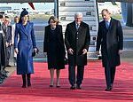 O Príncipe e a Princesa de Gales dão as boas-vindas ao Presidente Steinmeier e sua esposa no início da primeira visita de estado alemã em 27 anos