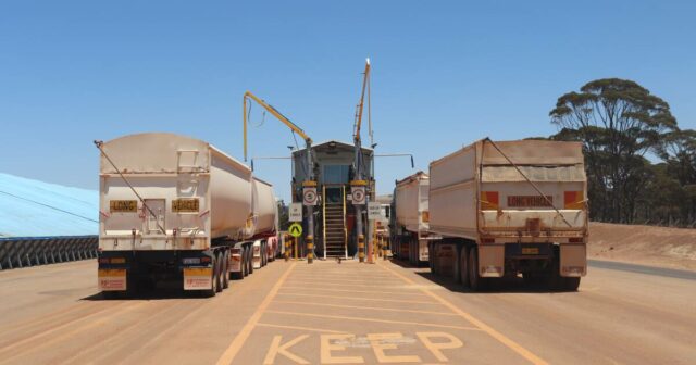 O alagamento em algumas partes coloca alguma pressão nas previsões de produção agrícola
