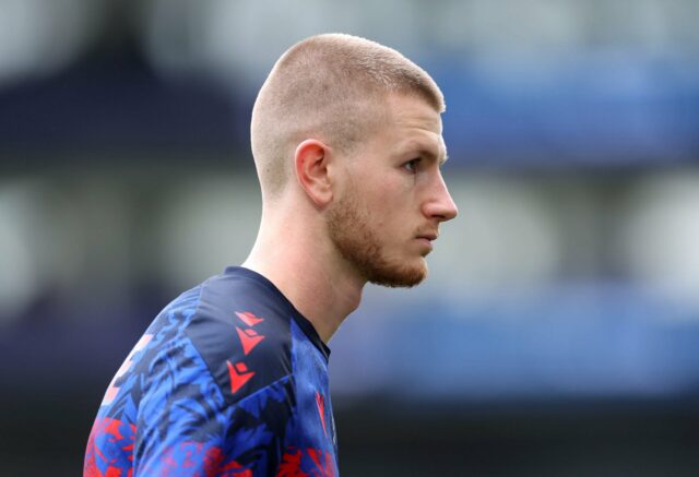 Adam Wharton durante a partida da Premier League entre Crystal Palace e Manchester United no Selhurst Park em 2025 em Londres, Inglaterra.