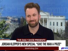 O apresentador do ‘The Daily Show’, Jordan Klepper, diz a ‘Morning Joe’ que não está vendo Trump ganhar o título de ‘Presidente da Paz’ | Vídeo O apresentador do 'The Daily Show', Jordan Klepper, diz a 'Morning Joe' que não está vendo Trump ganhar o título de 'Presidente da Paz' | Vídeo