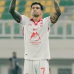 O atacante brasileiro Ciro Alves solicita oficialmente a naturalização para se tornar cidadão indonésio