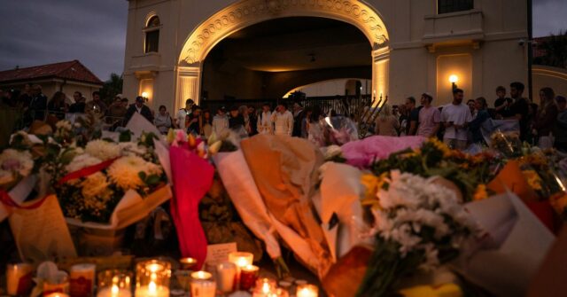 O atirador sobrevivente de Bondi acorda do coma enquanto a Vigília do Pavilhão Bondi