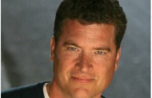 O ator Middle que também participou de Friends e Seinfeld morre aos 60 anos A estrela de Hollywood Pat Finn morreu aos 60 anos. Fontes familiares disseram ao TMZ que o ator de TV faleceu na manhã de terça-feira em sua casa em Los Angeles.