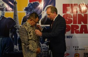 O cineasta indonésio Garin Nugroho é elevado ao posto mais alto no prêmio de artes da França O cineasta indonésio Garin Nugroho é elevado ao posto mais alto no prêmio de artes da França