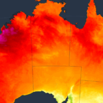 O clima chicoteia enquanto as cidades sufocam e congelam no primeiro dia de verão