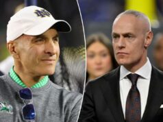 O comissário dos 12 grandes, Brett Yormark, eviscera Notre Dame AD enquanto a guerra de palavras da PCP aumenta O comissário do Big 12, Brett Yormark, entrando em campo.