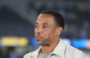 O congelamento do ‘Sunday Night Football’ de Rodney Harrison preocupa os fãs O congelamento do 'Sunday Night Football' de Rodney Harrison preocupa os fãs