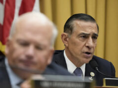 O deputado republicano Darrell Issa permanecerá na Califórnia depois de flertar com a candidatura da Câmara dos EUA no Texas Yahoo news home