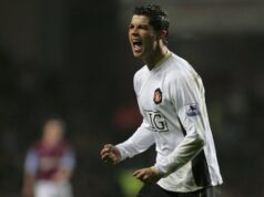 O dia em que Paul Scholes roubou a cena de Cristiano Ronaldo, apesar dos dois gols deslumbrantes da estrela portuguesa Cristiano Ronaldo marca gol contra o Aston Villa, 2006