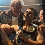 O diretor de 'gigante' Rowan Athale fala sobre a contratação de Pierce Brosnan para um filme de boxe, obtendo o 'selo de aprovação' de Sylvester Stallone e seu próximo filme juntos