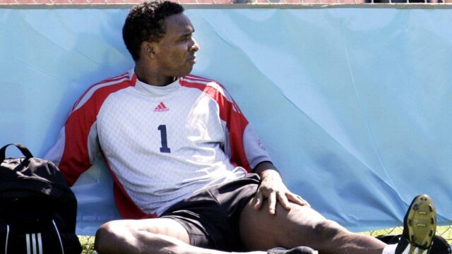 O ex-goleiro do Newcastle Shaka Hislop, que disputou a Copa do Mundo FIFA de 2006, revela diagnóstico de câncer
