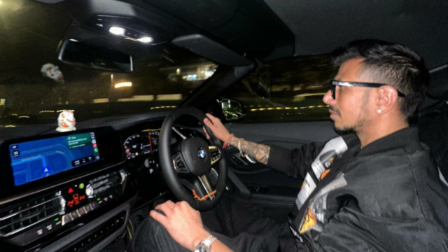 O famoso jogador de críquete Yuzvendra Chahal compartilha imagens de seu BMW recém-adquirido

