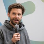 O fundador do Hinges está deixando o Match para lançar o Overtone, um serviço de namoro com IA