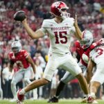 O futebol universitário está maior do que nunca – então o Congresso quer participar da ação