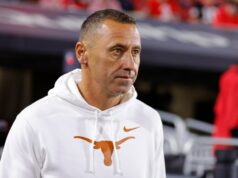 O futuro do Texas HC Steve Sarkisian toma uma direção incerta Steve Sarkisian, Texas Longhorns