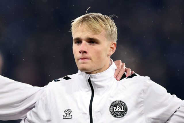 O garoto-prodígio do meio-campo que o Man Utd quer com Victor Froholdt joga pelo Porto x Nice