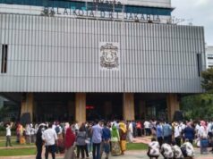 O governo provincial de DKI isenta escolas particulares de 100% de imposto sobre terras e edifícios O governo provincial de DKI isenta escolas particulares de 100% de imposto sobre terras e edifícios