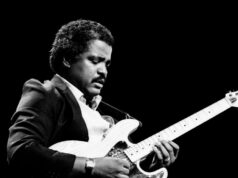 O guitarrista Phil Upchurch, que tocou com Donny Hathaway e Michael Jackson, morre aos 84 anos O guitarrista Phil Upchurch, que tocou com Donny Hathaway e Michael Jackson, morre aos 84 anos