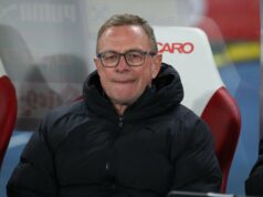O meio-campista considerado a primeira contratação de Ralf Rangnick pelo Man Utd finalmente encontra um novo clube, três anos depois Amadou Haidara jogando contra Holstein Kiel