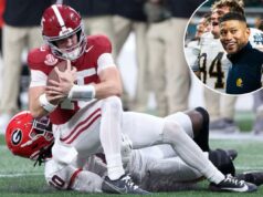 O não comparecimento do Alabama deve tornar óbvio o destino do College Football Playoff O técnico da Geórgia, Kirby Smart, e seus jogadores comemoram após a conquista do título da SEC. O quarterback do Alabama, Ty Simpson, é abordado pela Geórgia.