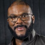 O novo acusador de agressão sexual de Tyler Perry supostamente enviou uma mensagem sobre problemas de saúde meses antes do processo