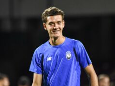 O olheiro do Man Utd, estrela croata, ele foi comparado ao vencedor da Bola de Ouro Sergej Levak perseguindo a bola