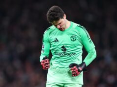 O poderoso veredicto de Senne Lammens de Ruben Amorim enquanto Andoni Iraola concorda com o que a estrela do Man Utd fez contra o Bournemouth Senne Lammens defende David Brooks durante a partida da Premier League entre Manchester United e Bournemouth em Old Trafford em 2025 em Manchester, Inglaterra.